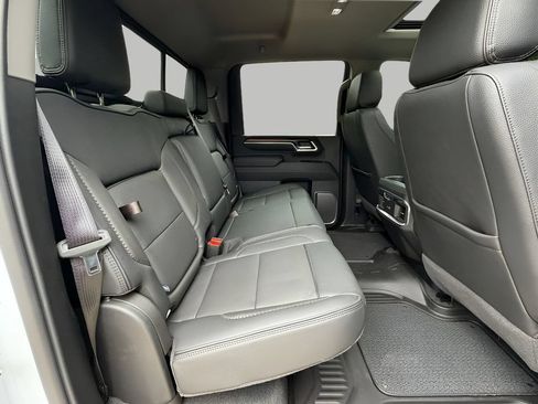 Used 2026 GMC Sierra 3500 Denali w/ Denali Reserve Package AWD/4WD image 7