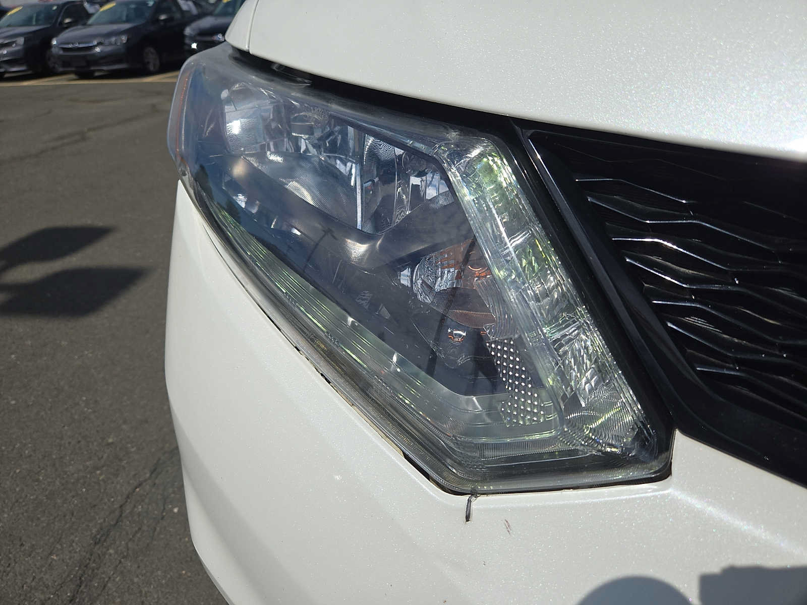 Used 2016 Nissan Rogue SV w/ SV Moonroof Package AWD/4WD image 9
