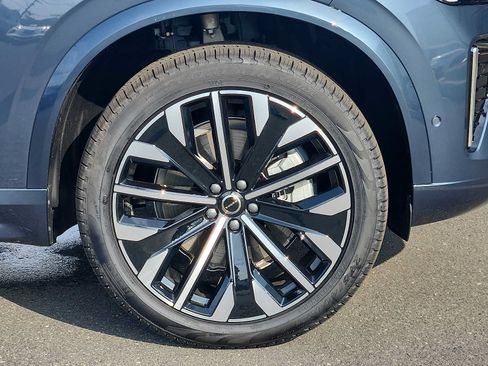 Used 2026 Volvo XC90 B6 Ultra w/ Protection Package AWD/4WD image 8
