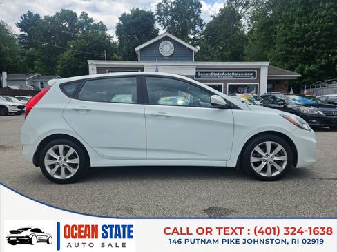 Used 2012 Hyundai Accent SE FWD image 6