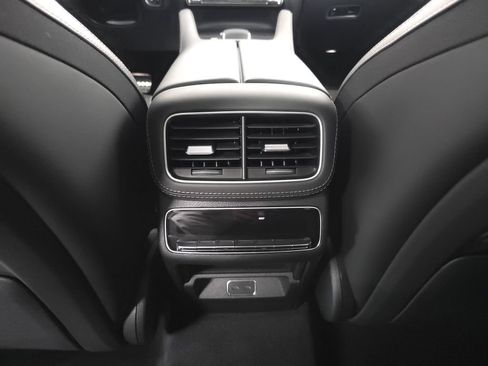 Used 2024 Mercedes-Benz GLS 450 4MATIC image 30