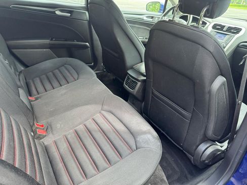 Used 2014 Ford Fusion SE w/ Equipment Group 201A FWD image 31