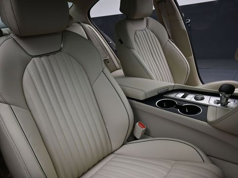 New 2026 Genesis G70 2.5T Prestige image 13