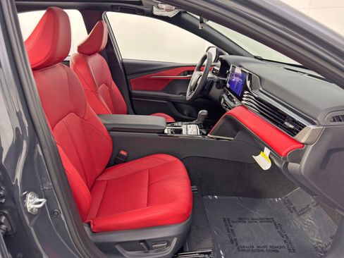 Used 2025 Toyota Camry XSE image 15