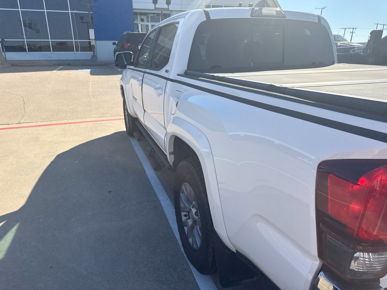 Used 2019 Toyota Tacoma SR5 AWD/4WD image 11