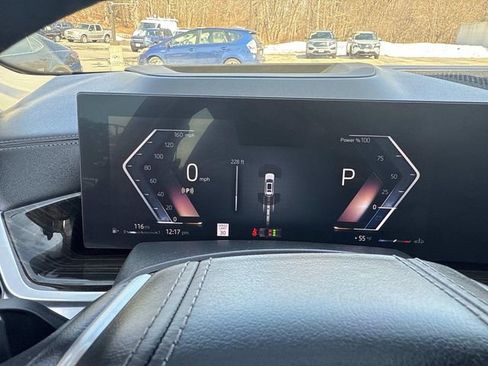 Used 2023 BMW X7 xDrive40i image 39