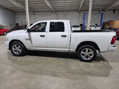 Used 2018 RAM 1500 Express AWD/4WD image 7