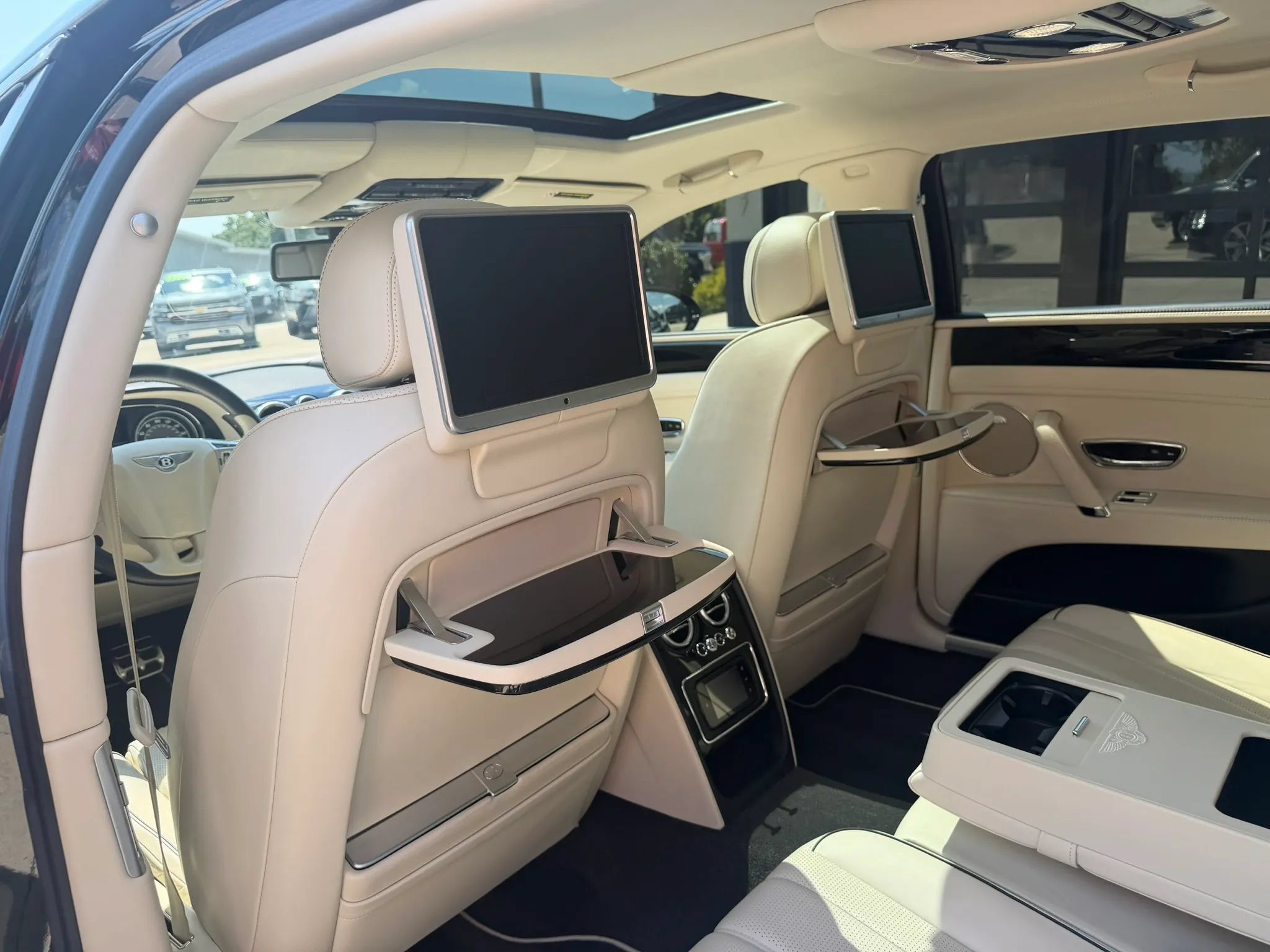 Used 2015 Bentley Flying Spur V8 AWD/4WD image 41