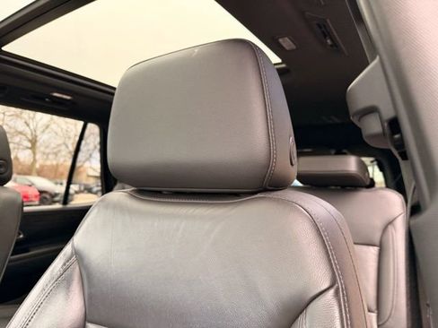 Used 2021 Chevrolet Tahoe LT w/ LT Signature Package image 24