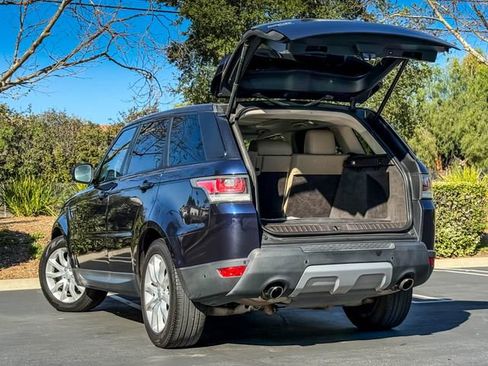 Used 2017 Land Rover Range Rover Sport HSE image 19