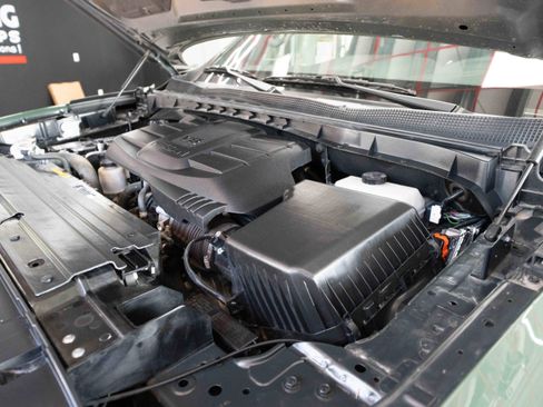 Used 2024 Nissan Titan SV w/ SV Bronze Edition Package RWD image 29