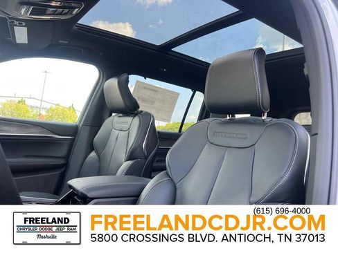 New 2025 Jeep Grand Cherokee L Overland w/ Luxury Tech Group IV AWD/4WD image 25