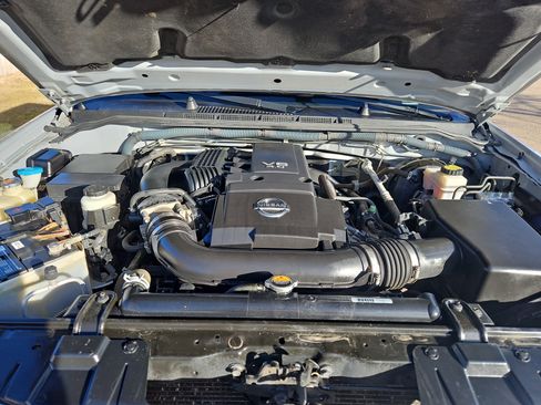 Used 2011 Nissan Frontier SV w/ SV Premium Utility Pkg image 28