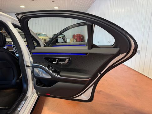 Used 2021 Mercedes-Benz S 580 4MATIC Sedan image 24