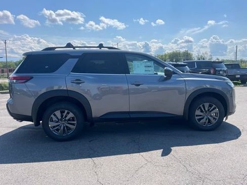 New 2026 Nissan Pathfinder SV w/ Cargo Package AWD/4WD image 6