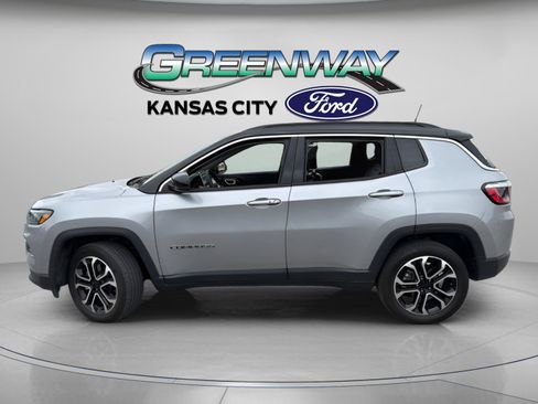 Used 2024 Jeep Compass Limited AWD/4WD image 5