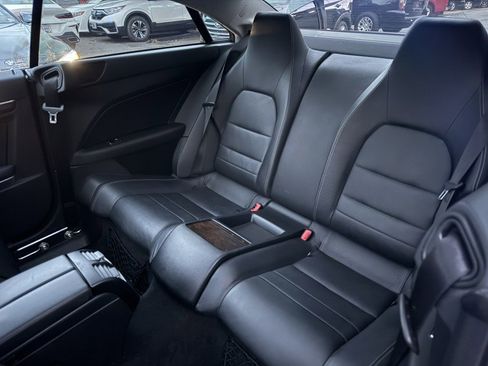 Used 2011 Mercedes-Benz E 550 Coupe image 29
