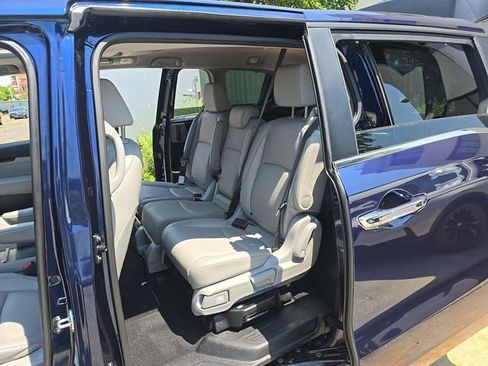 Used 2023 Honda Odyssey Touring image 4