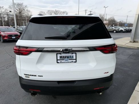 Used 2023 Chevrolet Traverse RS image 6