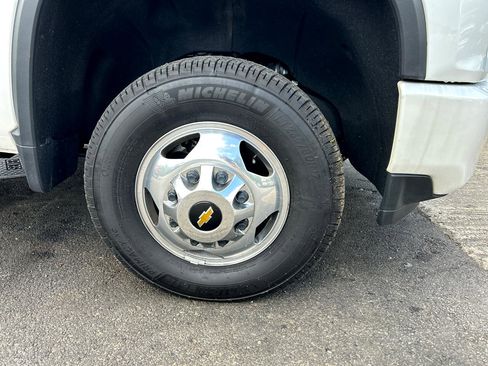 Used 2023 Chevrolet Silverado 3500 High Country image 22