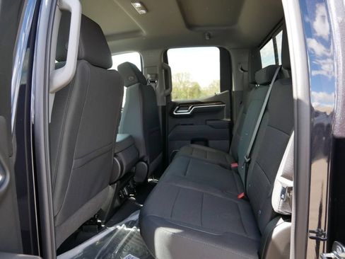 New 2026 GMC Sierra 1500 SLE w/ X31 Off-Road Package AWD/4WD image 11
