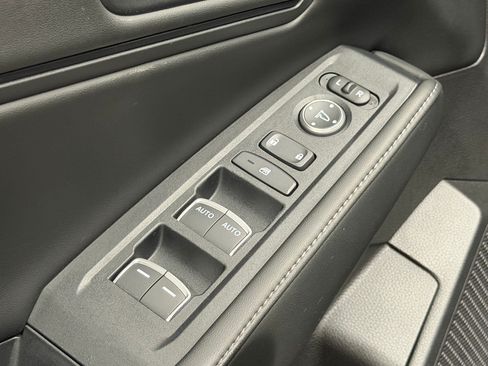 Used 2025 Honda Accord Sport image 28