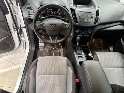 Used 2017 Ford Escape SE AWD/4WD image 16