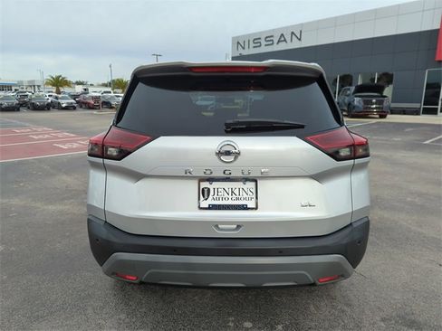 Certified 2021 Nissan Rogue SL w/ Premium Package image 5