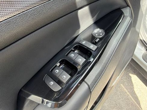 Used 2024 Kia Sportage SX FWD image 21