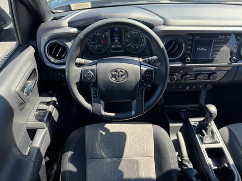 Used 2023 Toyota Tacoma TRD Off-Road w/ Technology Package AWD/4WD image 20