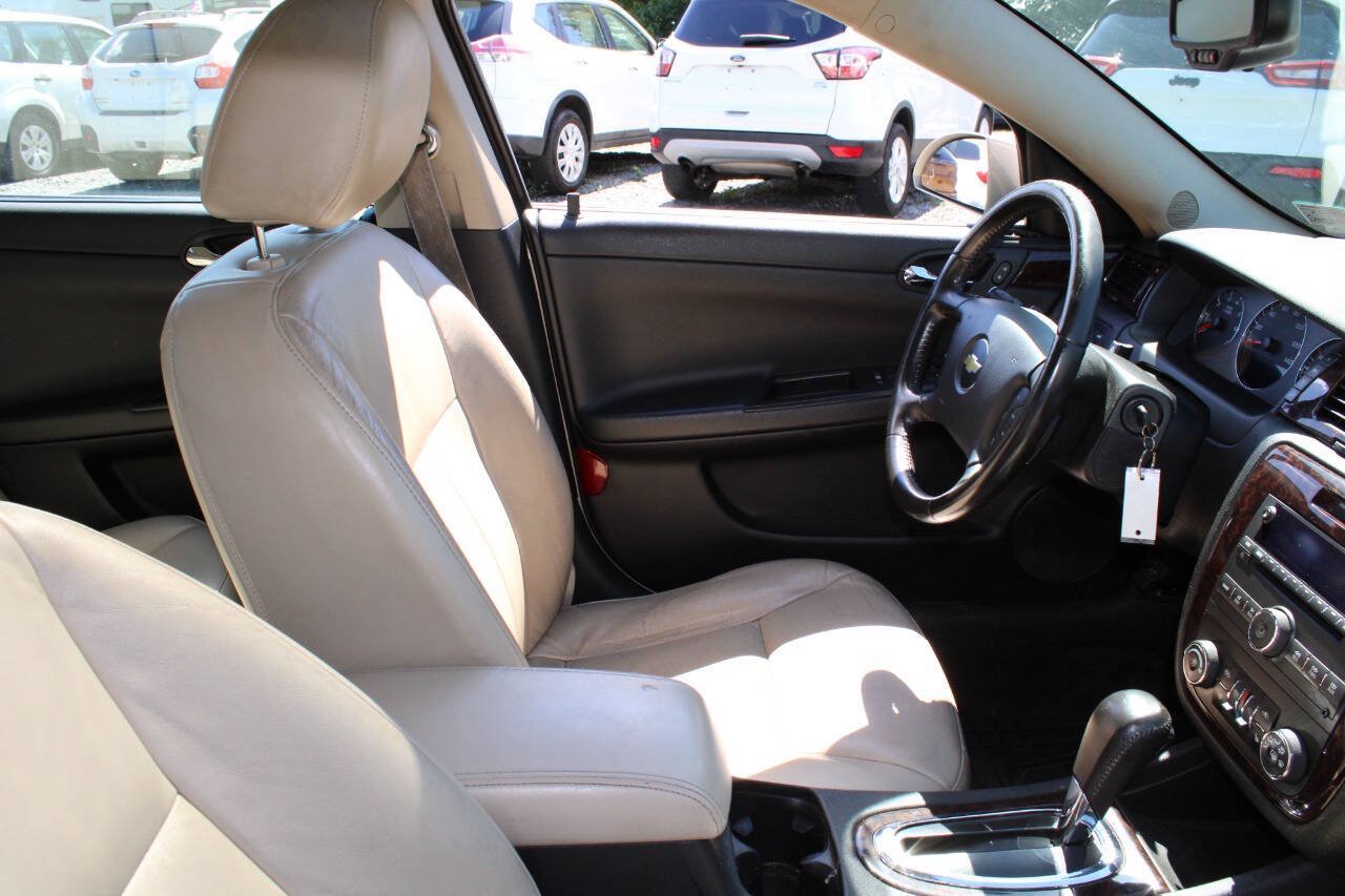 Used 2012 Chevrolet Impala LTZ FWD image 11