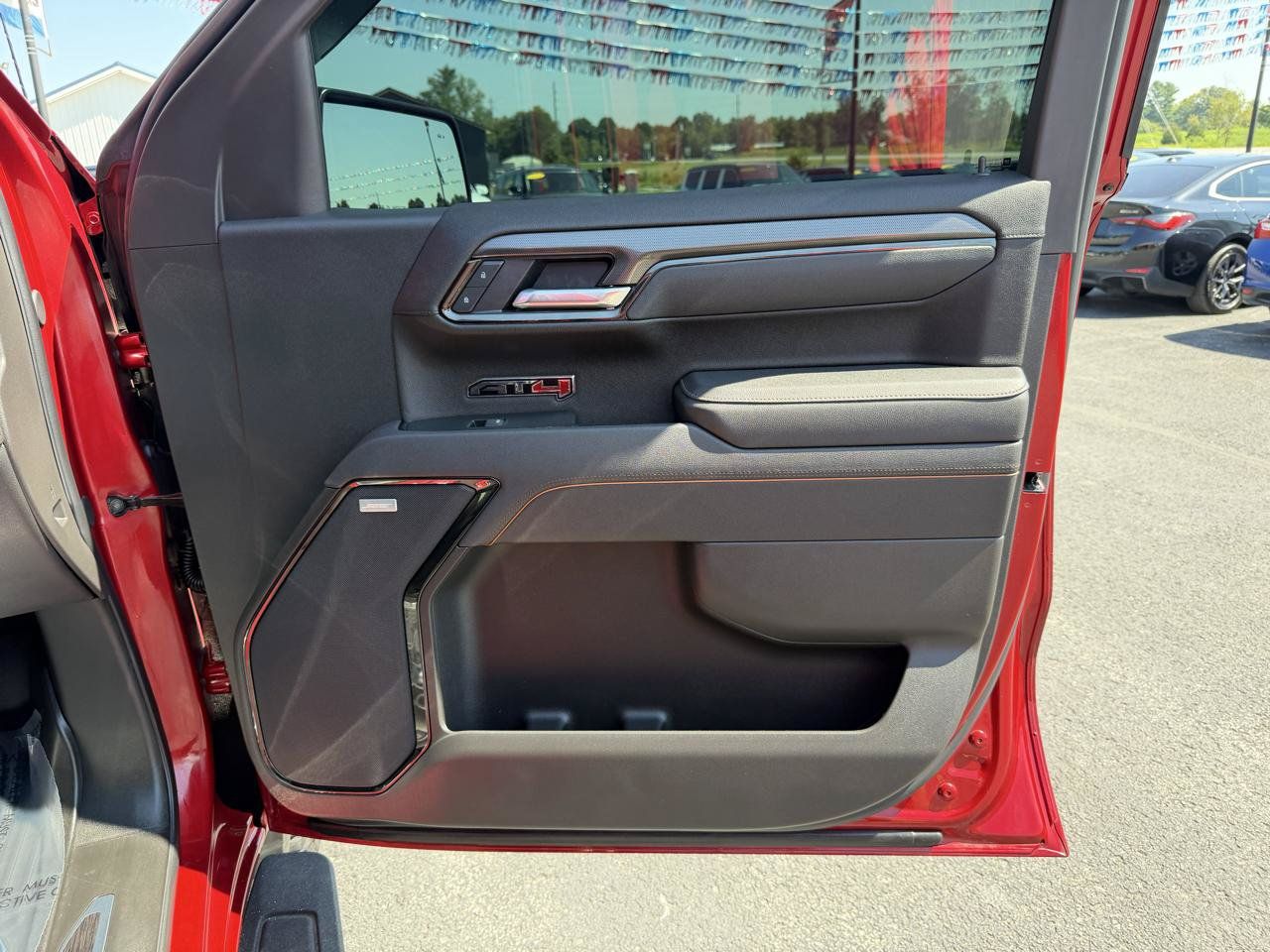 Used 2025 GMC Sierra 1500 AT4 w/ AT4 Premium Package AWD/4WD image 26