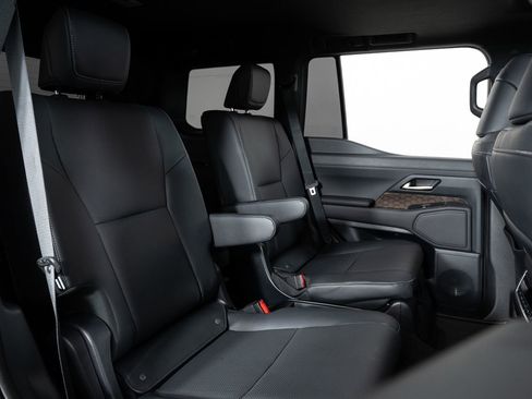 Used 2025 Lexus GX 550 image 26