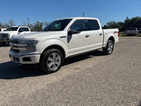 Used 2018 Ford F150 Platinum w/ Equipment Group 701A Luxury image 4