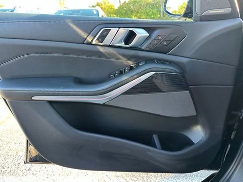 Used 2025 BMW X5 M60i w/ Executive Package image 25