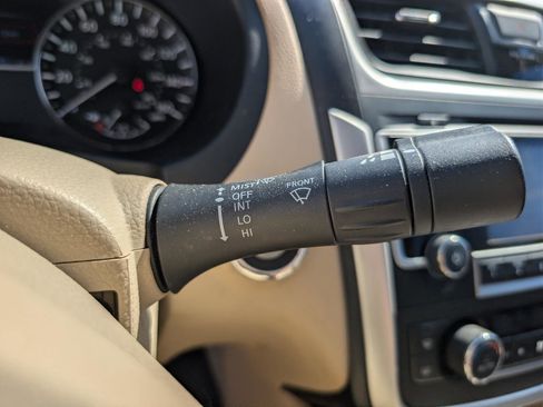 Used 2016 Nissan Altima 2.5 SL w/ Moonroof Package image 24