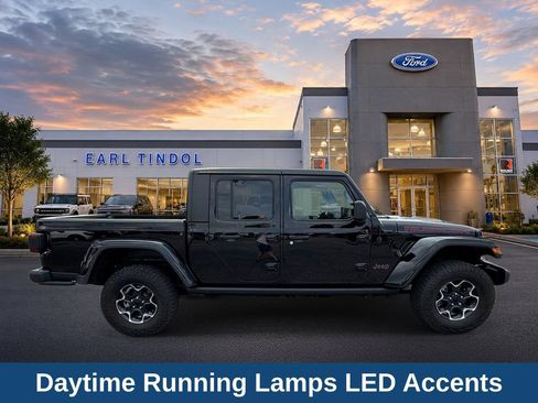 Used 2023 Jeep Gladiator Rubicon w/ LED Lighting Group AWD/4WD image 9
