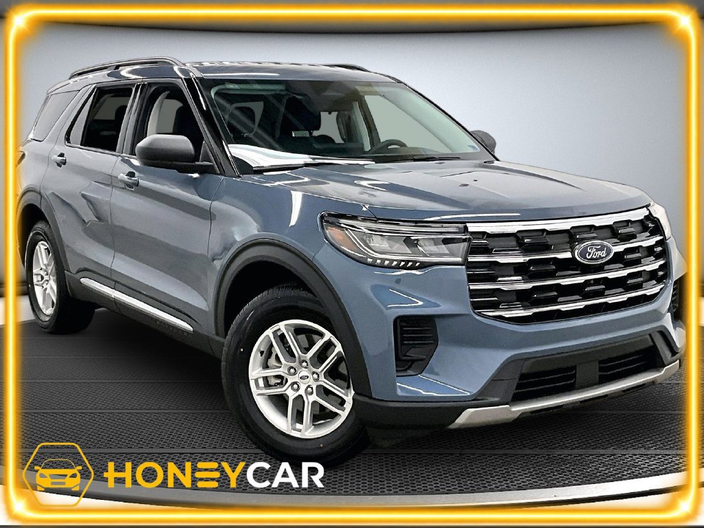Used 2025 Ford Explorer Active AWD/4WD image 1