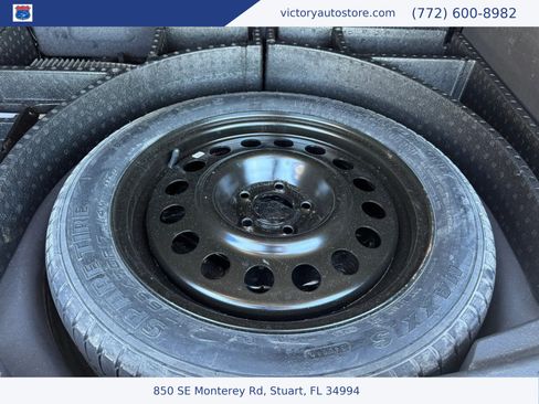 Used 2016 Ford Escape Titanium w/ Equipment Group 301A AWD/4WD image 14