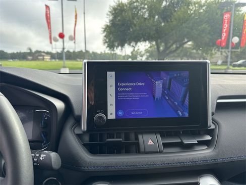 Used 2023 Toyota RAV4 SE image 27