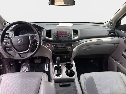 Used 2019 Honda Ridgeline RTL image 16