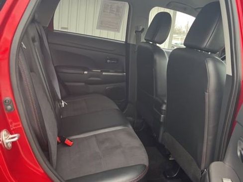 Used 2024 Mitsubishi Outlander Sport SE AWD/4WD image 29