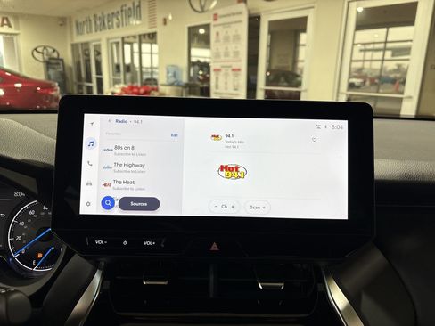 Certified 2024 Toyota Venza LE image 17