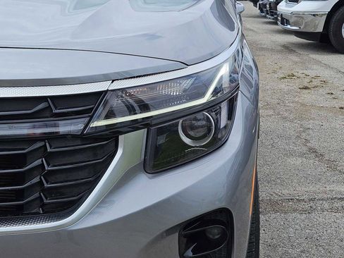 Certified 2025 Kia Seltos S FWD image 10