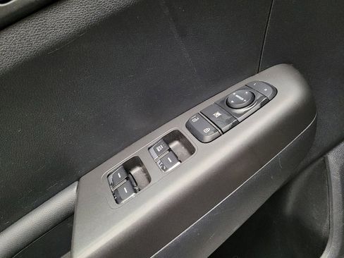 Used 2017 Kia Sportage LX FWD image 27