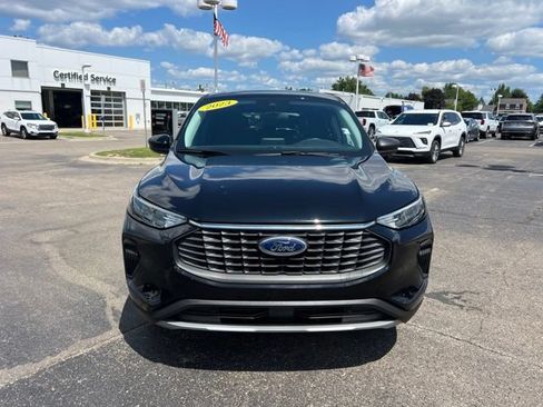 Used 2023 Ford Escape Active AWD/4WD image 2