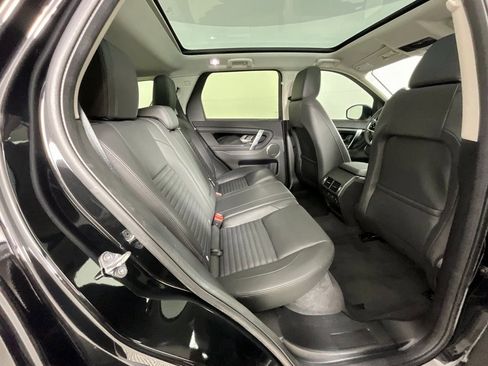 Used 2025 Land Rover Discovery Sport S image 24