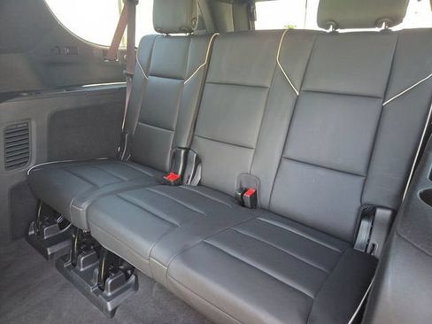 Used 2022 Cadillac Escalade ESV Sport w/ Touring Package AWD/4WD image 12
