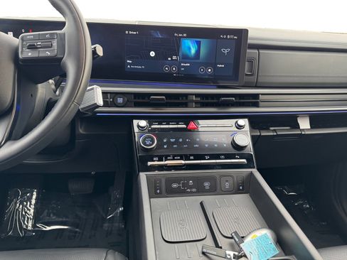 Certified 2025 Hyundai Santa Fe Calligraphy image 11