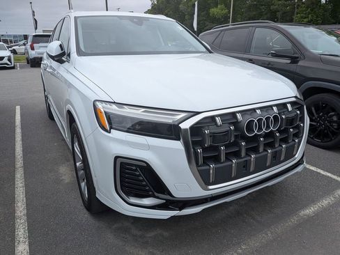 Used 2025 Audi Q7 3.0T Premium Plus w/ Premium Plus Package AWD/4WD image 13